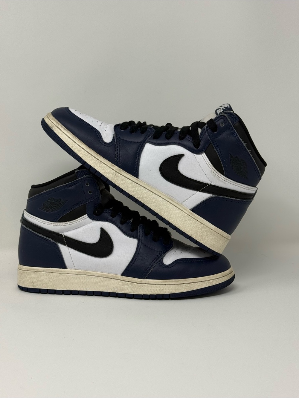 Size 5.5Y- Air Jordan 1 Retro High OG GS "Midnight Navy" Sneakers